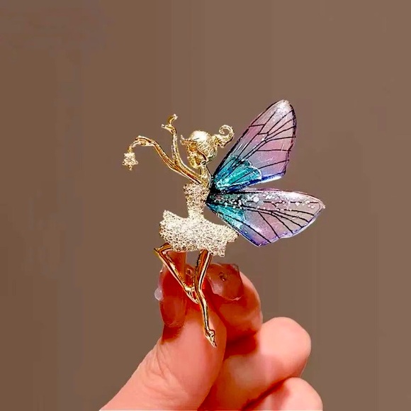 Dancing Fairy With Star Brooch Clear Crystal, Bluish Purple Wings, & Silver - Picture 2 of 2